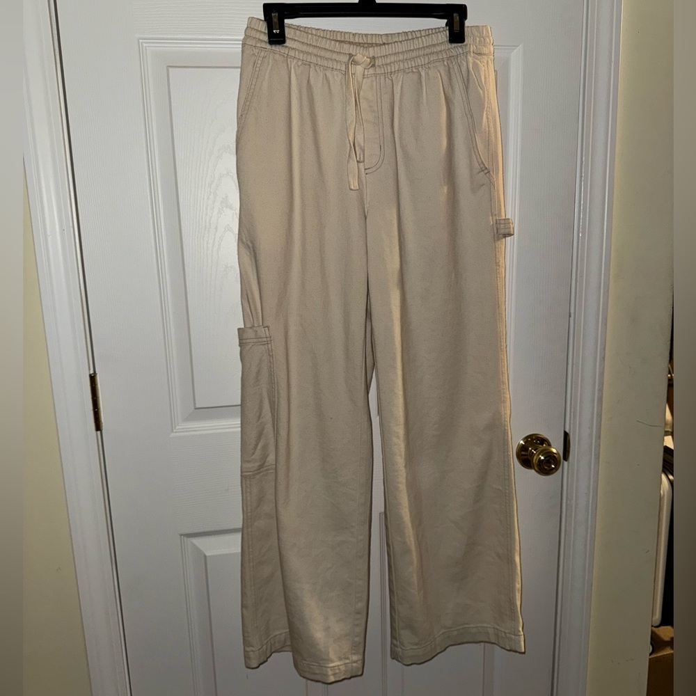 Aerie Cream Cargo Pants